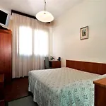 Hotel Boston 3*