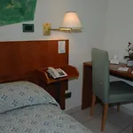 Boston Hotel 3*